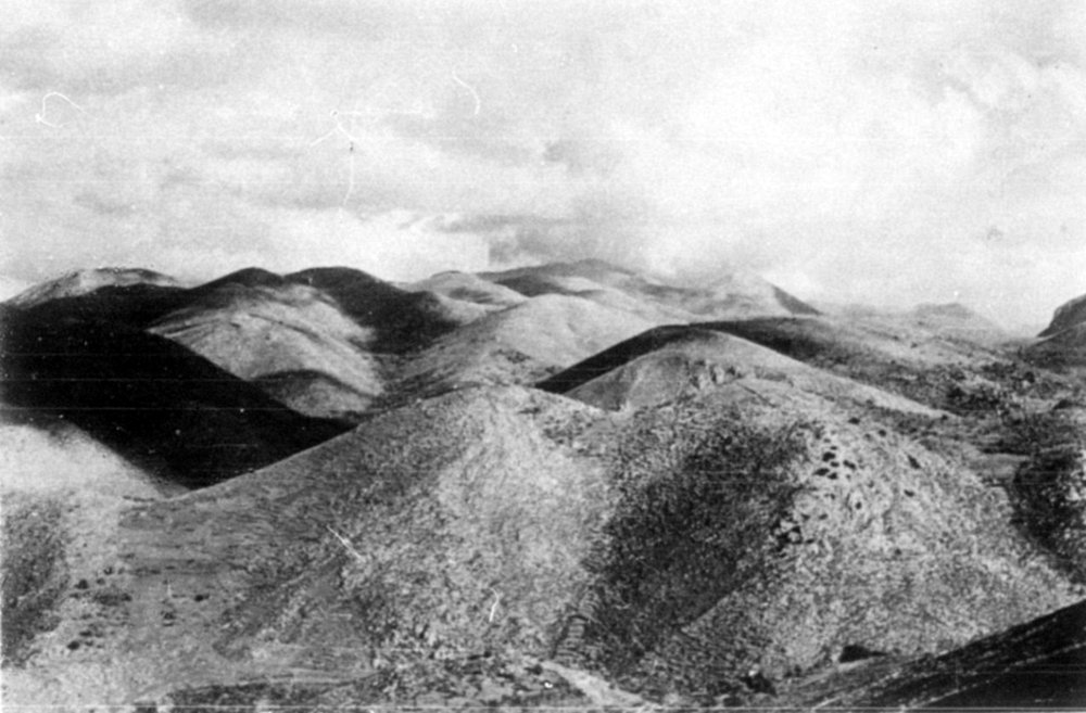 Barren landscape near Piana degli Albanesi.