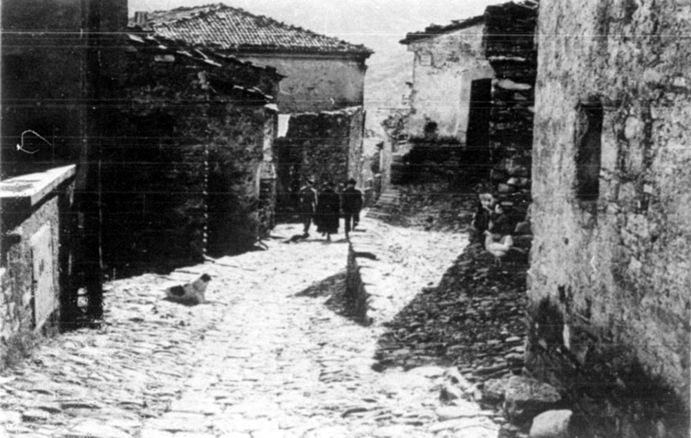 Via Castriota in S. Costantino Albanese.